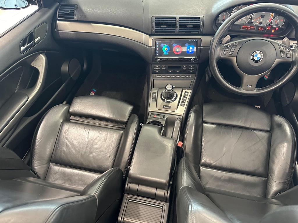 Luxurious interior of a BMW M3 3.2i 2dr featuring full leather upholstery and a modern dashboard.