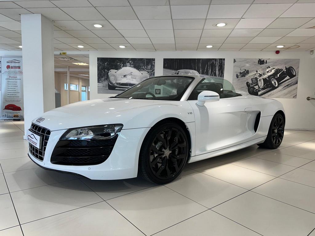 Audi R8 – 5.2 FSI V10 Spyder quattro Euro 4 2dr Audi R8 – 5.2 FSI V10 Spyder quattro Euro 4 2dr